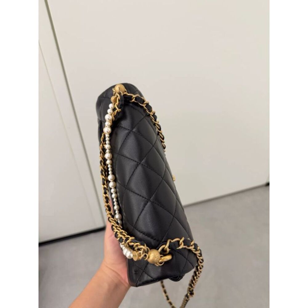 Chanel Women Pre-Loved Bag Very Good Condition - Picture 4 of 9